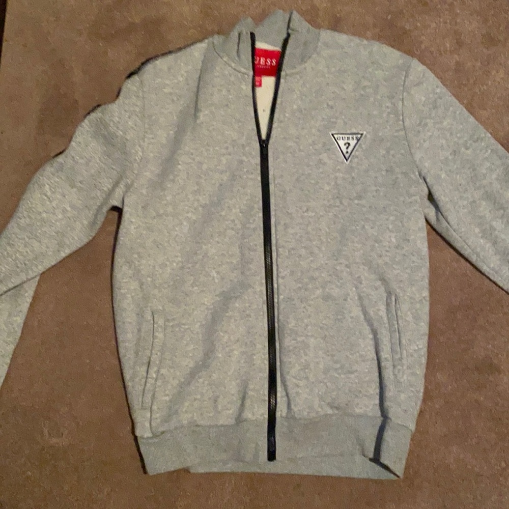 Men’s Guess Clark Logo sweater w/zipper. Size:XS (EUC)
